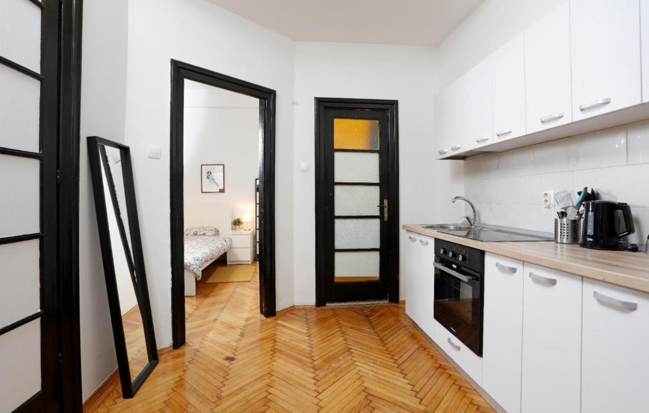 Lovely Apartment With 2 Bedrooms Бухарест Экстерьер фото